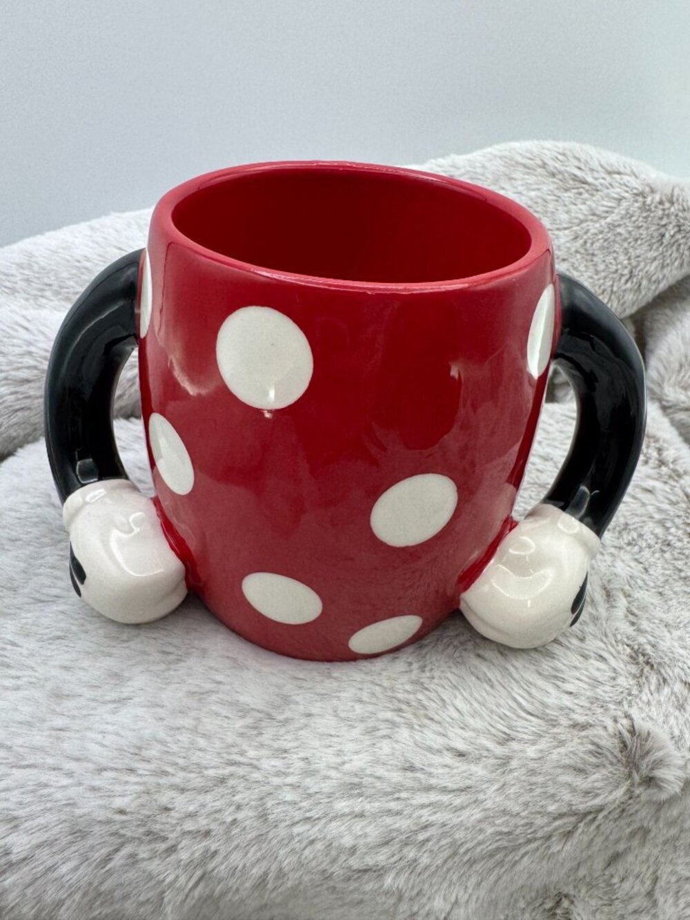 Disney Minnie Mouse Red w/ White Polka Dot Mug